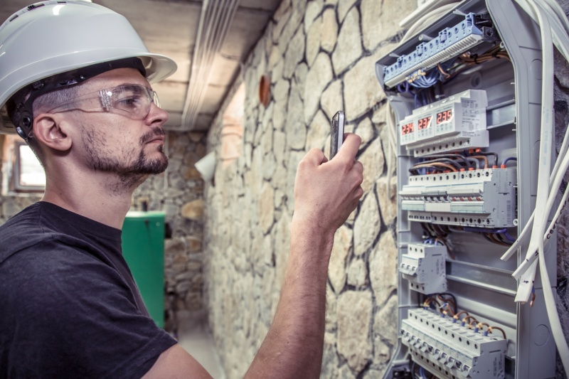 A Short Rundown on Your Electrical Panel | Scherer Electric